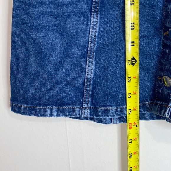 🪩H &M Divided Denim buttoned skirt! - Picture 4 of 7
